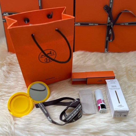 Fall Bundle, Hermes Limited Edition Lipstick 🍂 - Picture 1 of 2